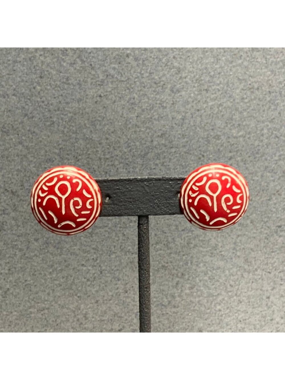 Retro Round Pierced Earrings 1 In Red White Abstract Squiggle Bold Rockabilly